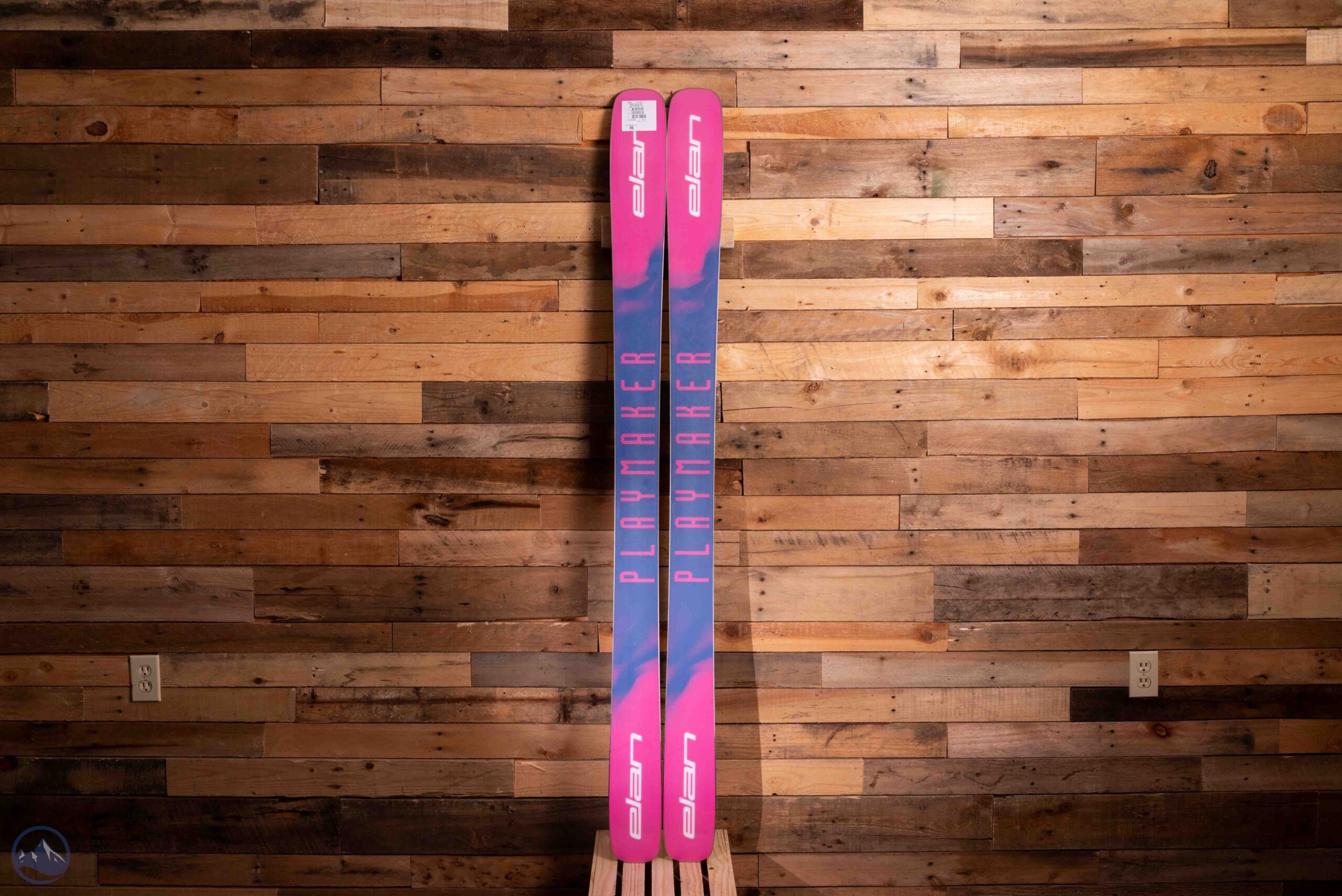 Elan playmaker 101 vu de la base du ski 